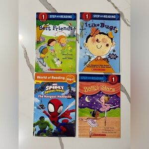 EUC Step into Reading (4) Book Bundle